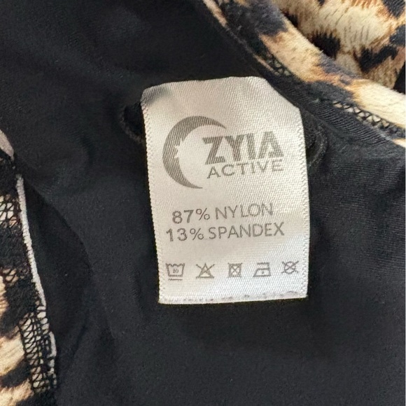 Zyia Leopard Print Bra - Picture 5 of 5